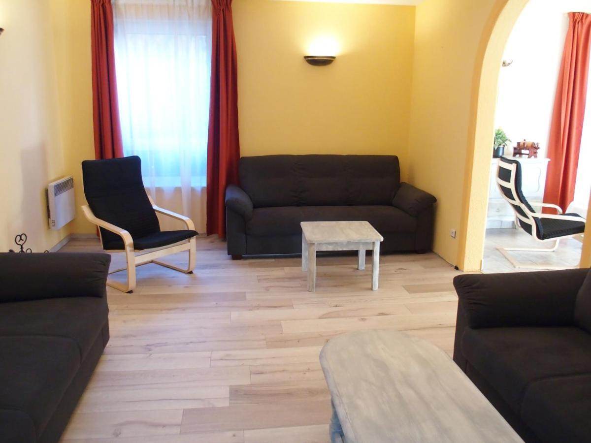 Hostellerie de l'Étoile Wasselonne Esterno foto
