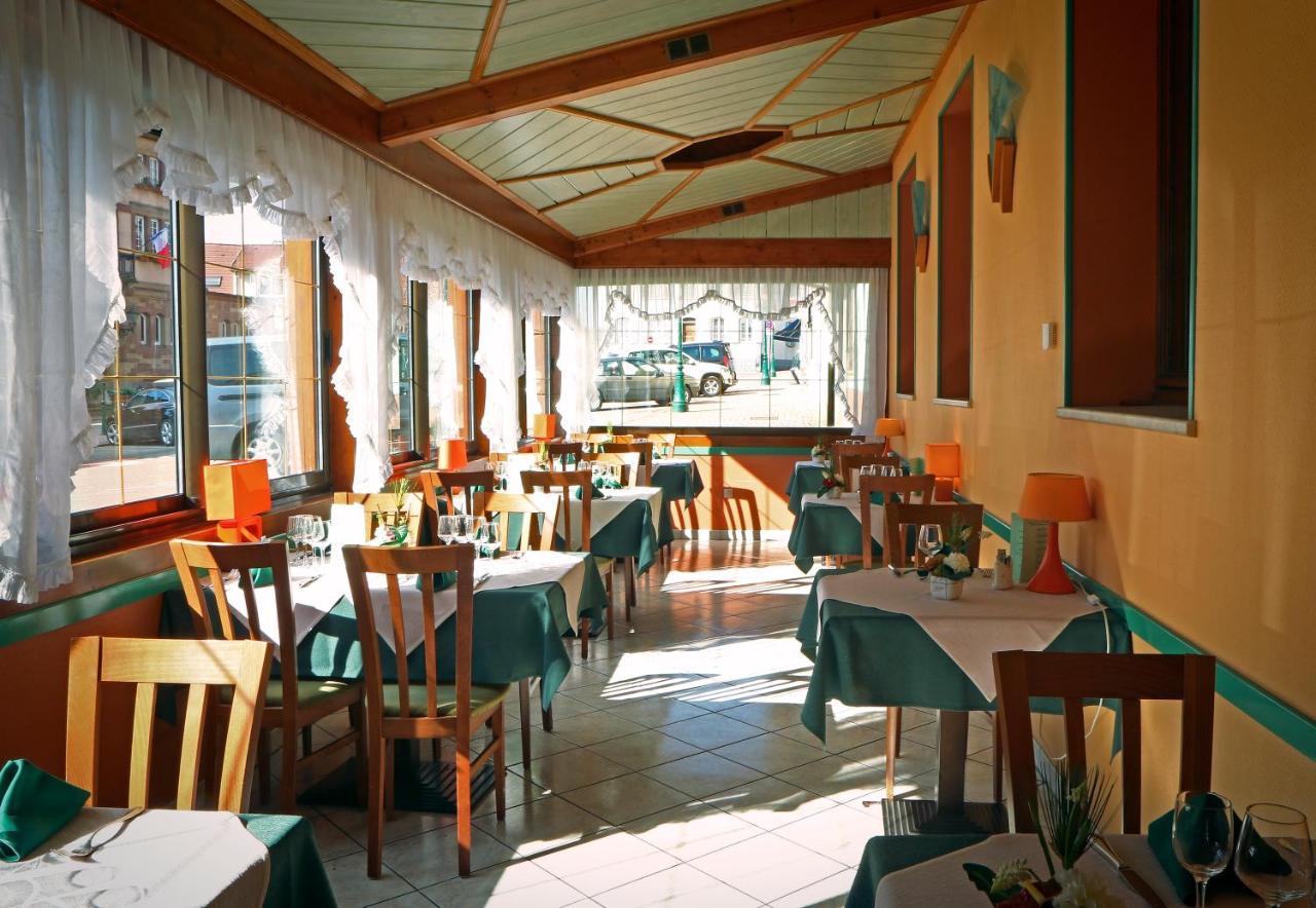 Hostellerie de l'Étoile Wasselonne Esterno foto